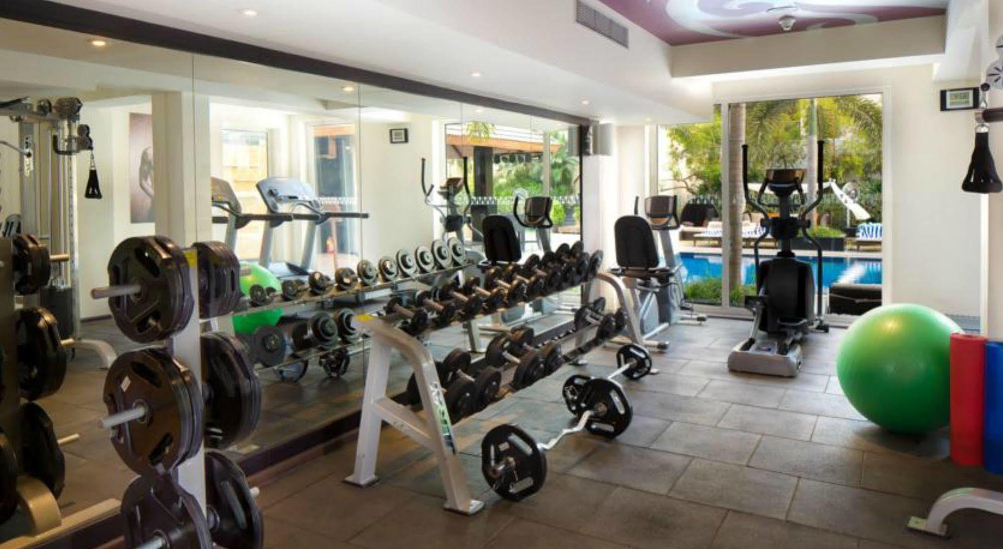 Hard Rock Hotel Goa Calangute Esterno foto The gym at the hotel